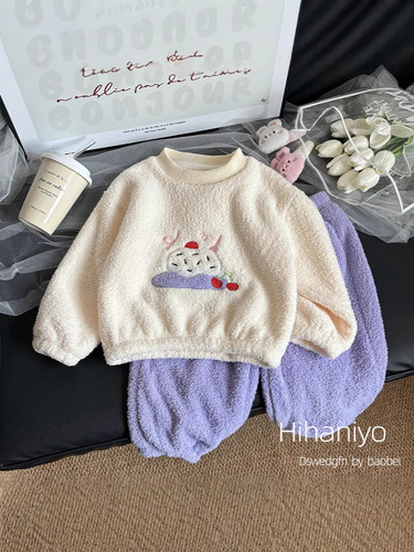 Girls 'autumn and winter bayberry velvet pajamas set New thick baby cartoon children's winter warm suit Home wear