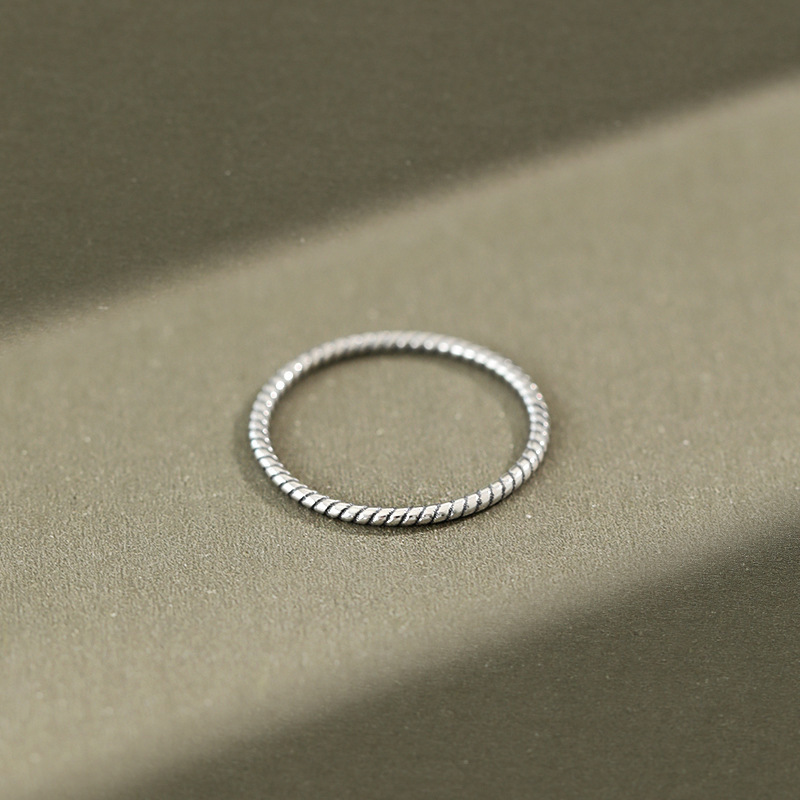French Retro S925 Sterling Silver Twisted Ring For Women_voghion.com