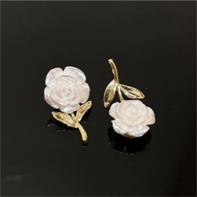 Pendientes de flores de lujo ligero coreanos para mujer, aretes de estilo francés vintage únicos y de nicho, joyería【Ecológico】