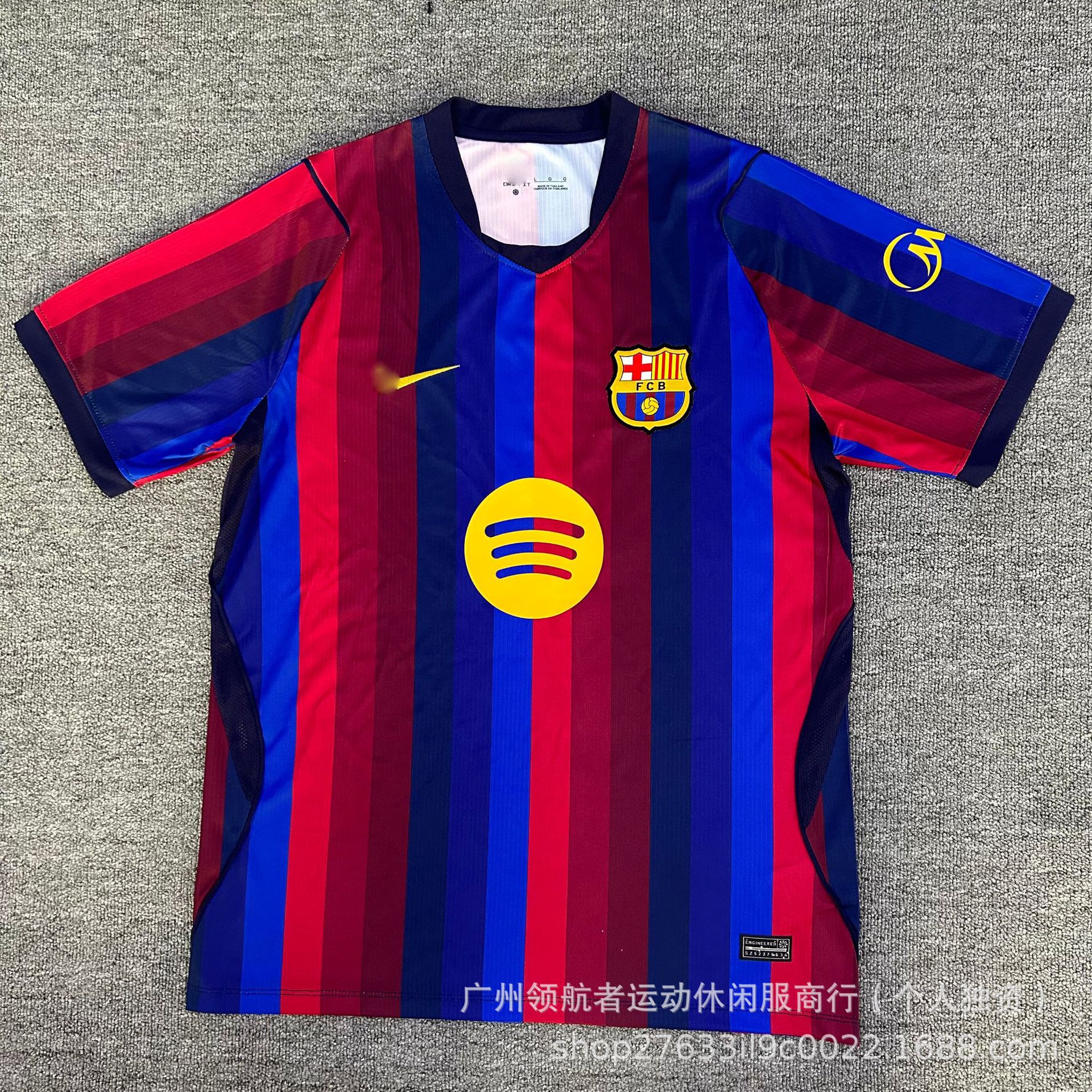 25-26 Fabricante especial de ropa de fútbol venta directa de una camiseta de malla camiseta de mangas cortas ropa de fútbol deportiva