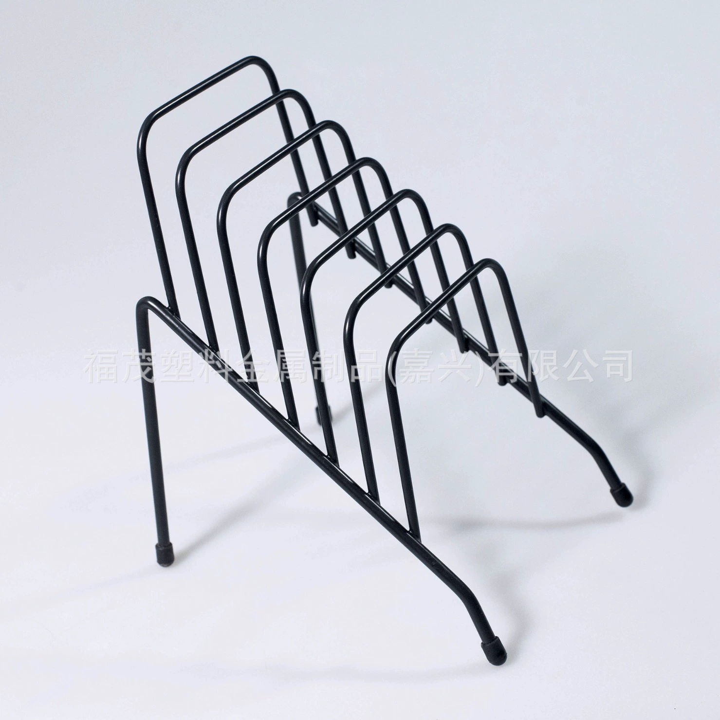 Производители могут изготавливать металлические многоярусные перегородочные стеллажи, офисные стеллажи для хранения, настольные стеллажи для документов, корзины для документов, стеллажи для хранения из металла.