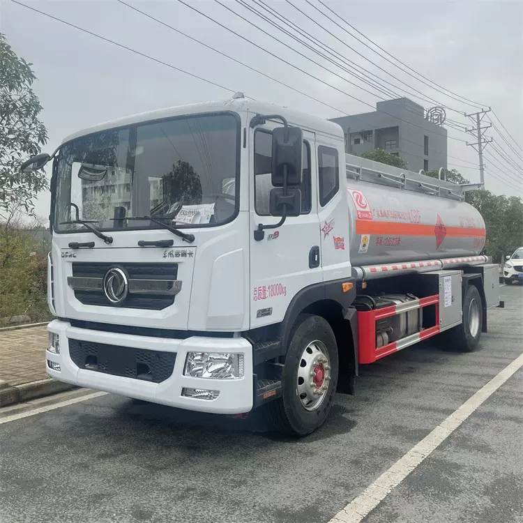 东风大多利卡10吨油罐车 可出口 2-30吨罐式车按需生产 品质可靠