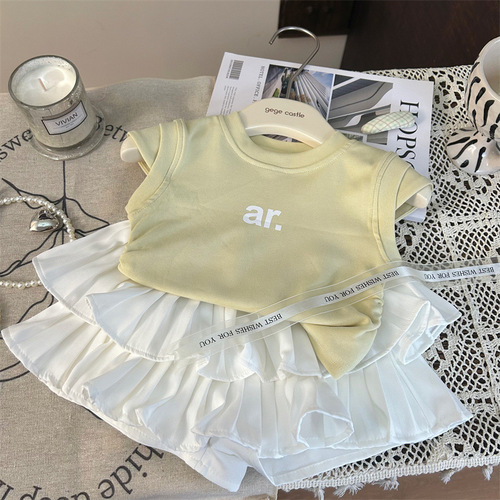 Korean children's clothing 2024 new summer girl's letter print T-shirt and baby girl stylish pleated skirt pants two-piece set