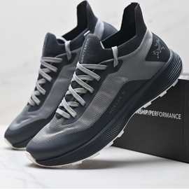 新款超轻透气越野跑步鞋户外防滑耐磨登山徒步旅游运动男鞋