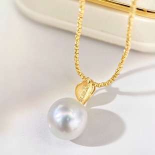 18K Gold Diamond Pendant Head Set with Diamond D0.023Ct Picture with 10-11mm Pearl Accessories Without Beads or Chain