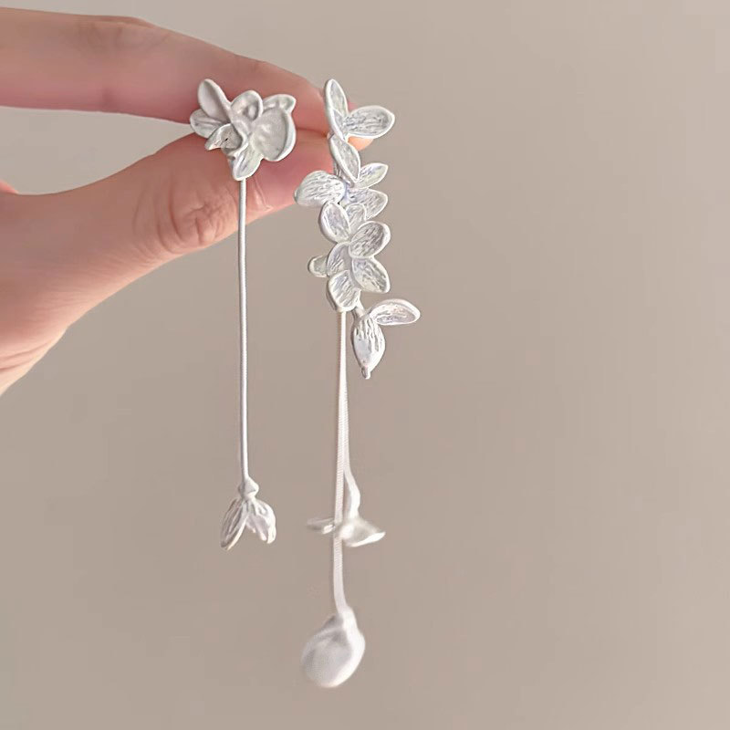 Niche Design Sense Flower Tassel Super Fairy French Tassel Earrings Suitable for Round Face 2025 New Arrival Earrings for Women