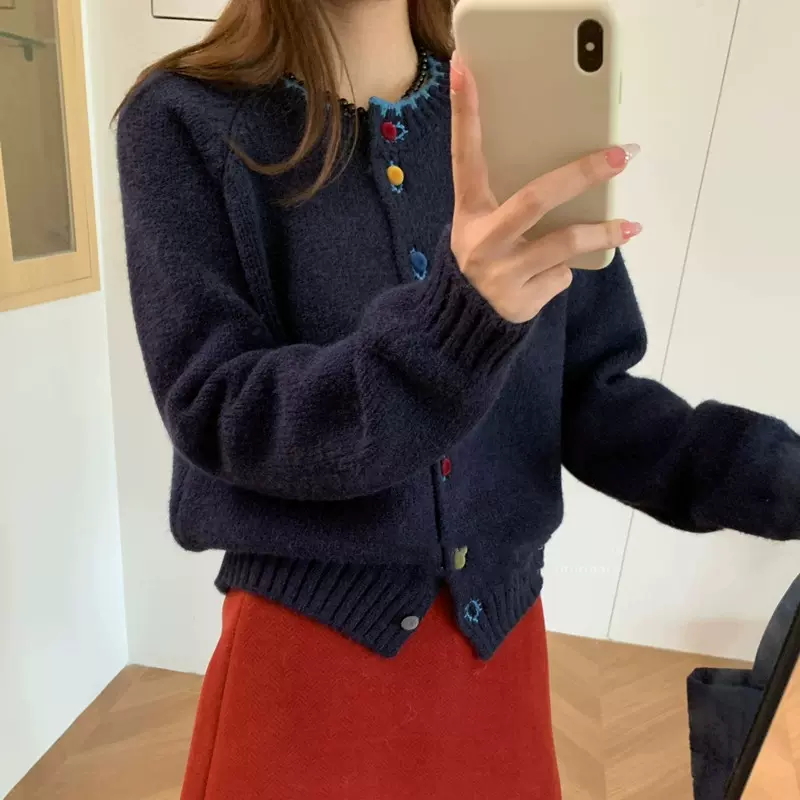 韩系多巴胺彩色丝绒扣设计感针织开衫女秋冬季新款温柔风毛衣外套