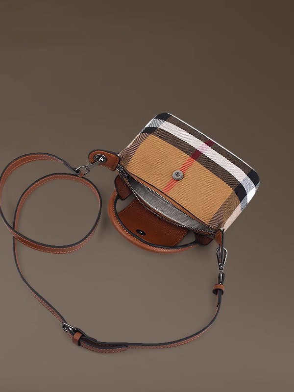Bolsos pequeños de venta caliente de comercio exterior para mujer 2025 nuevo bolso bandolera salvaje textura celebridad de Internet estilo caliente bolso de teléfono móvil de alta gama