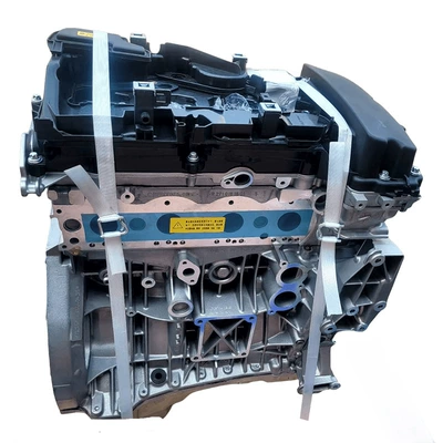 and W204 models, Engine assembly