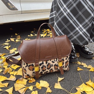 �߼���С�������]���Ů2024�¿��ﶬ���yëëб����͹��p�米��