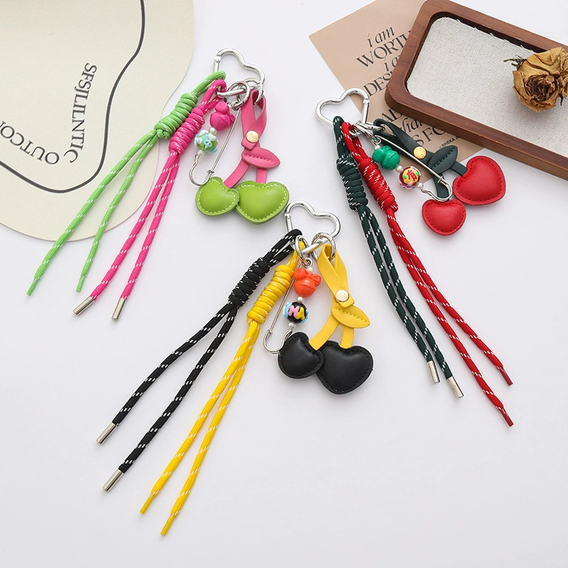 Small design brand keychain, (Physicals)