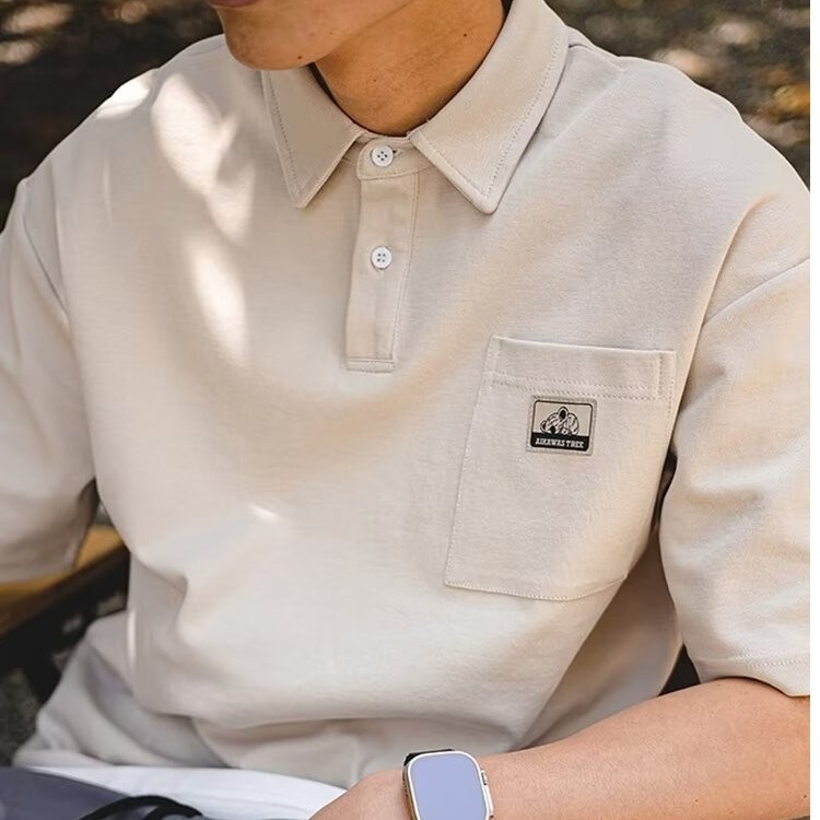 Japanese style short-sleeved polo shirt for men, trendy summer style, collared T-shirt, loose and casual half-sleeved, men's polo shirt top.