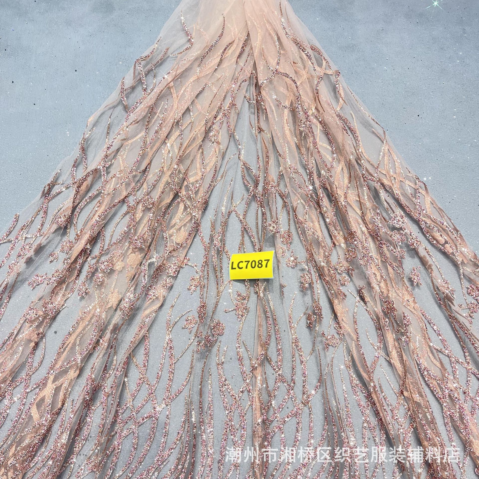 LC7087款单色10码起订 喷金婚纱晚礼服面料洒金婚礼服网眼布