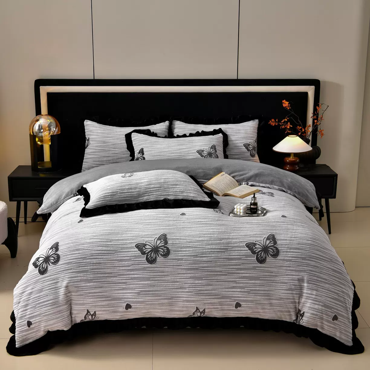 2025新款加厚保暖雕花绒赫本风牛奶绒花边四件套  加厚8.5斤