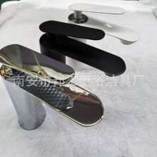 ���Æο�����������ˮ���^ԡ���l���gϴĘ��̨�����^Դ�^�S��