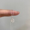 타원형 화이트 칼세도니 목걸이