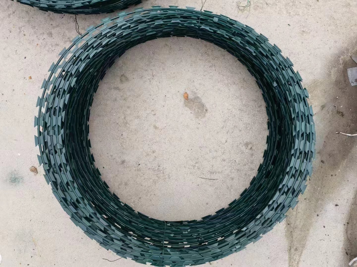 용융 아연 도금 스프레이 페인트 이중 나선 50바퀴 10m / 롤 / 녹색