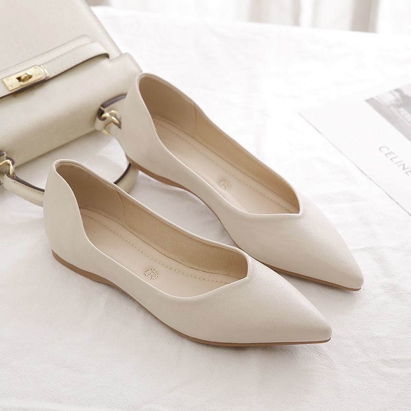 Zapatos de caída superficiales para mujeres de otoño nuevos zapatos de trabajo simples y ligeros de tacones planos con punta de un pie de zapatos de trabajo de base suave