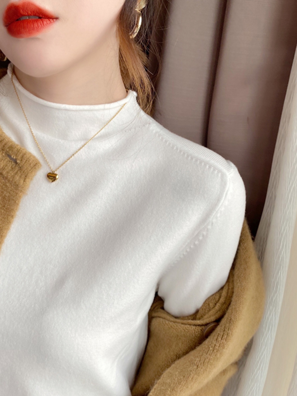 Women's half turtleneck bottoming shirt black slim fit inner sweater white thin sweater French style autumn and winter western style top