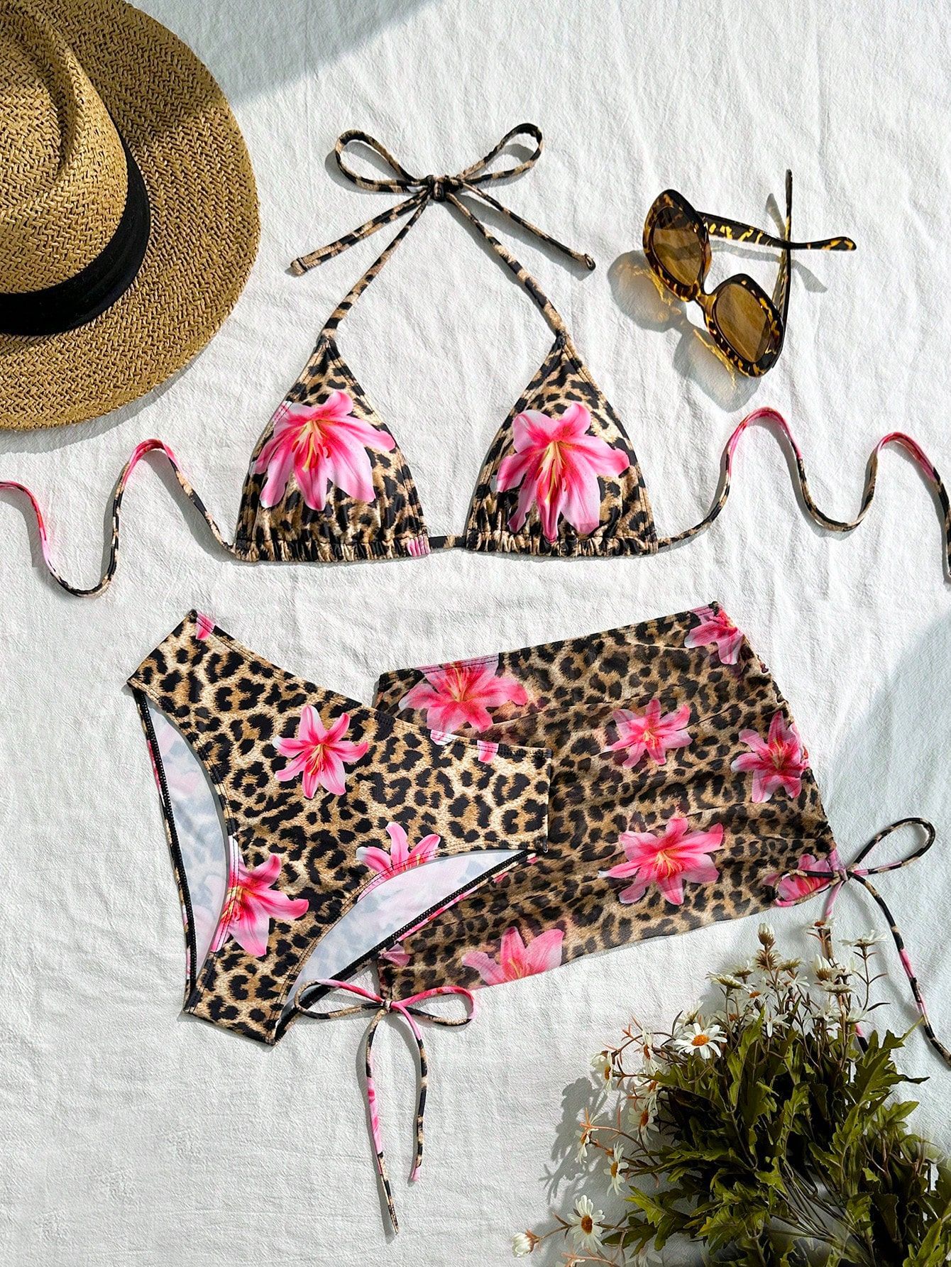 Sexy Leopard Print Bikini Set Halter Neck Swimsuit For Women_voghion.com