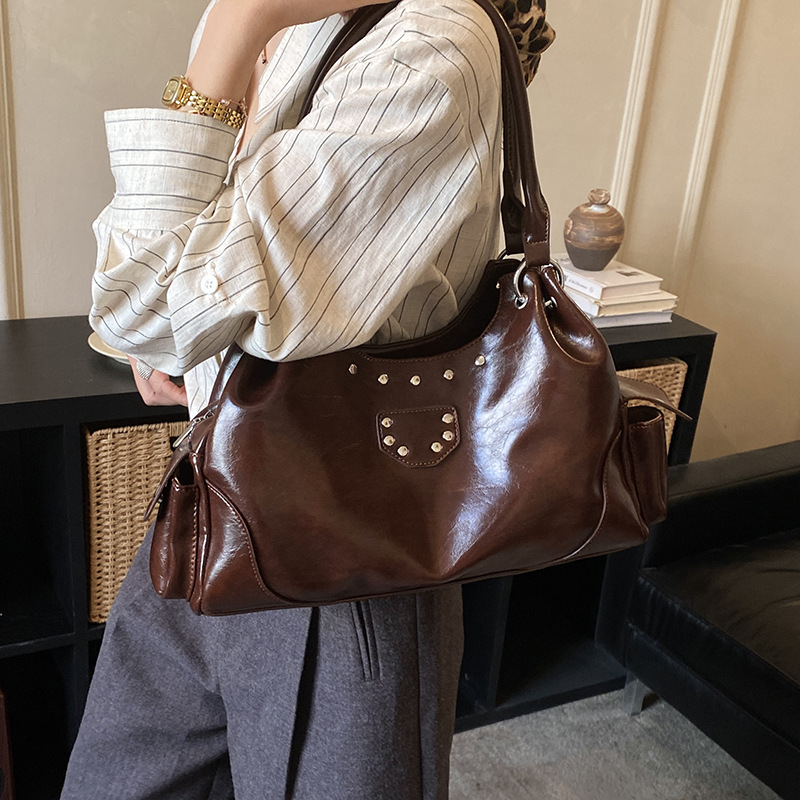 Women's Shoulder Bag Retro Work Commuting Large Capacity Studded_voghion.com