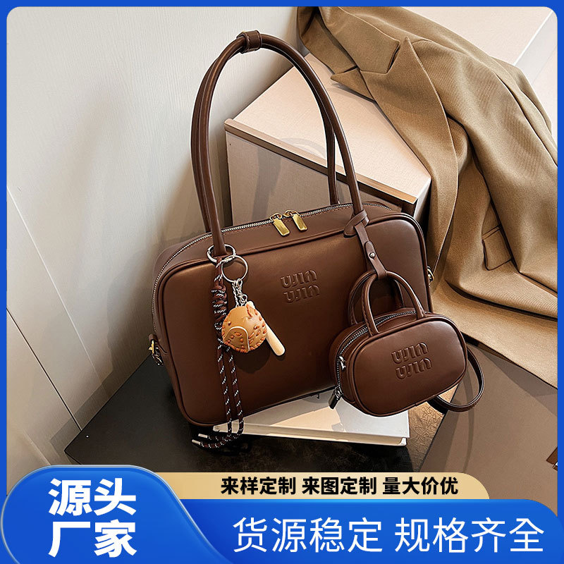 热销女包手提保龄球包包斜挎包女女PU潮prettyzys大容量托特包批