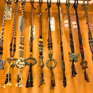 New Sweater Chain Hand-Woven Autumn and Winter Versatile Long Necklace Pendant Retro Cotton and Linen Volcanic Stone Jewelry