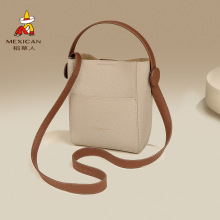 �����˰���Ůʿ�r��������|�аٴ�μ��б���ˮͰ��ͨ��Ů��