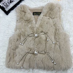2024 New Real Rex Rabbit Fur Vest Warm V-neck Fur Thickened Real Hair Short Fur Vest
