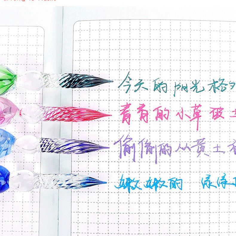 Pluma de Cristal con Ángel Hecha a Mano de Vidrio Coloreado para Regalo y Escritorio