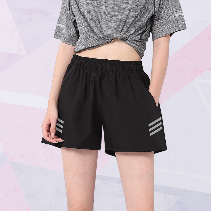 Pantalones cortos deportivos de verano femeninos sueltos rápidos secos yoga fitness set de hielo de tamaño grande ropa de correr delgada sala de pantalones