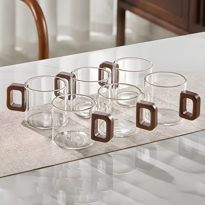 Taza de té de vidrio con asa de madera Taza de té pequeña para el hogar resistente a altas temperaturas Taza de té de hospitalidad de vidrio con alto contenido de borosilicato de hollín transparente personal