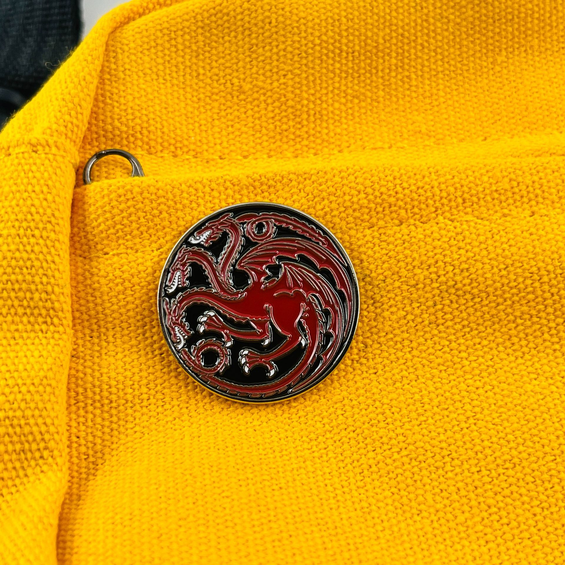 Game of Thrones Targaryen Family Brooch, Blood and Fire Three-Headed Dragon Badge, Dark Style Anime Merchandise, Backpack Accessories