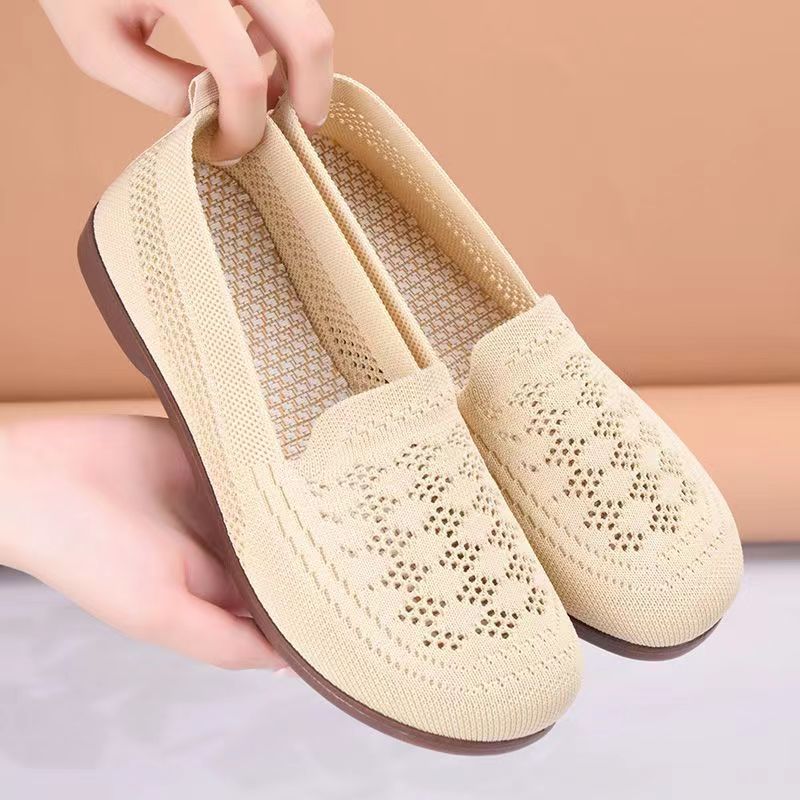 Non-Slip Shoes for the Elderly, Women's Summer Wide Feet, Super Soft, Wear-Resistant, Lightweight Granny Shoes, Low-Top Fly-Woven Mesh Old Beijing Shoes, Cut Out Non-Slip Shoes for the Elderly, Women's Summer Wide Feet, Super Soft, Wear-Resistant, Lightweight Granny Shoes, Low-Top Fly-Woven Mesh Old Beijing Shoes, Cut Out