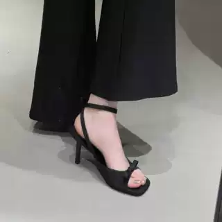 脚腕绊带银色绸缎蝴蝶结高跟凉拖鞋细跟露趾女凉鞋气质