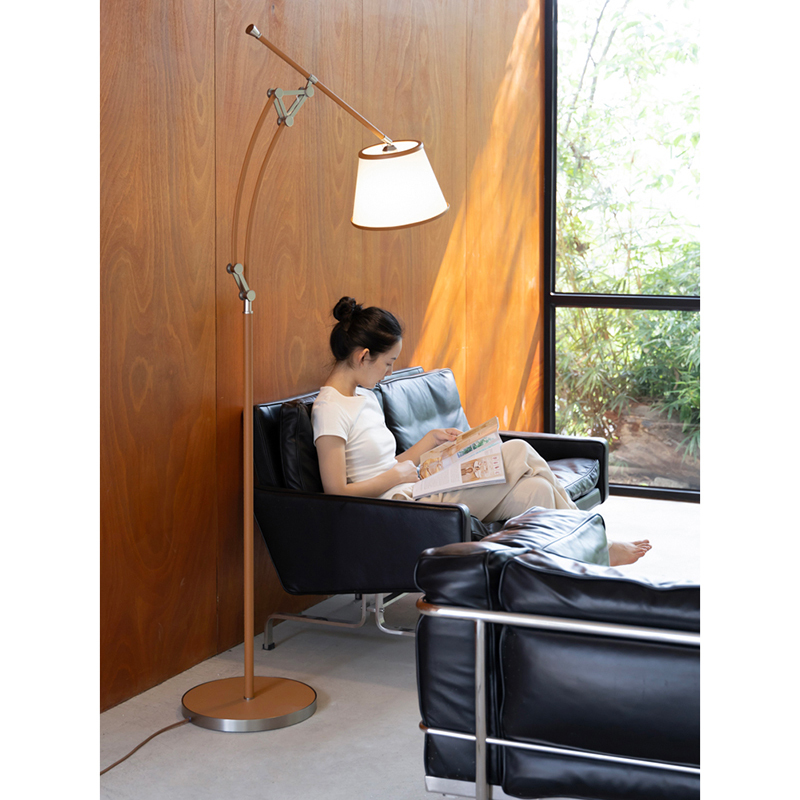 Simple Fabric Lampshade Eye-Protection Floor Lamp Nordic Retro Adjustable Arm Bedroom Bedside High-End Ambiance Floor Lamp