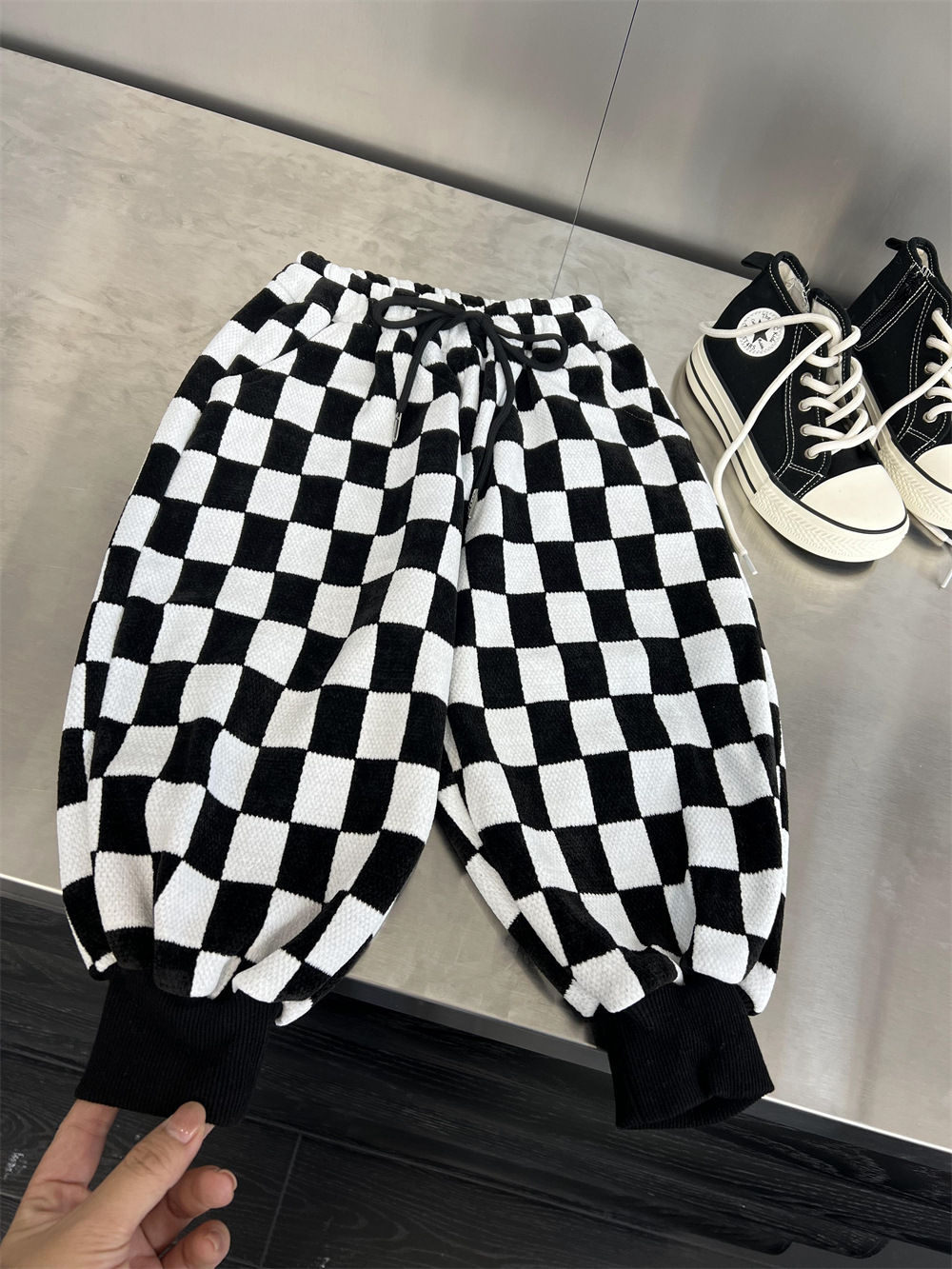 Çocuklar için kışlık kalınlaştırılmış, peluş satranç tahtası dama tahtası kapalı ayaklı özel teklif. İade edilebilir, iade edilemez_voghion.com