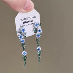 モネ花園 ~ 清冷感の長い青い花ジルコンピアス
