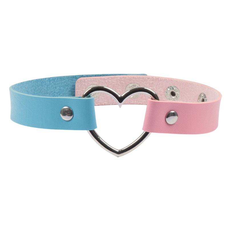 Factory direct European and American Harajuku wind soft sister color matching PU leather peach heart love-shaped collar women's neck with clavicle chain necklace