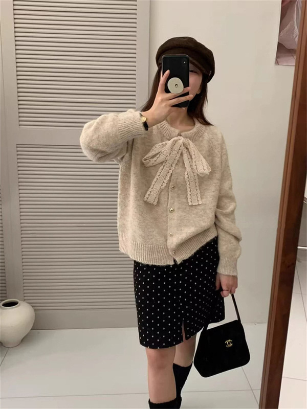 设计感蕾丝系带圆领毛衣外套女秋冬新款韩系宽松减龄针织开衫上衣|undefined