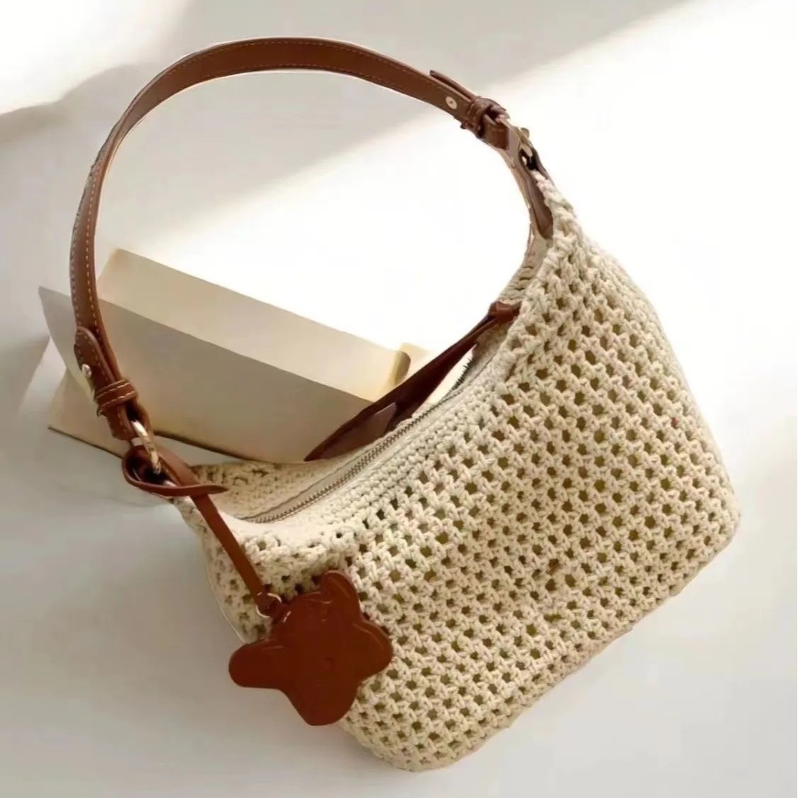 Casual Moment Tote Underarm Bag Women's 2025 Summer Commuting Lazy Style Beach Woven Bag Shoulder Crossbody Bag