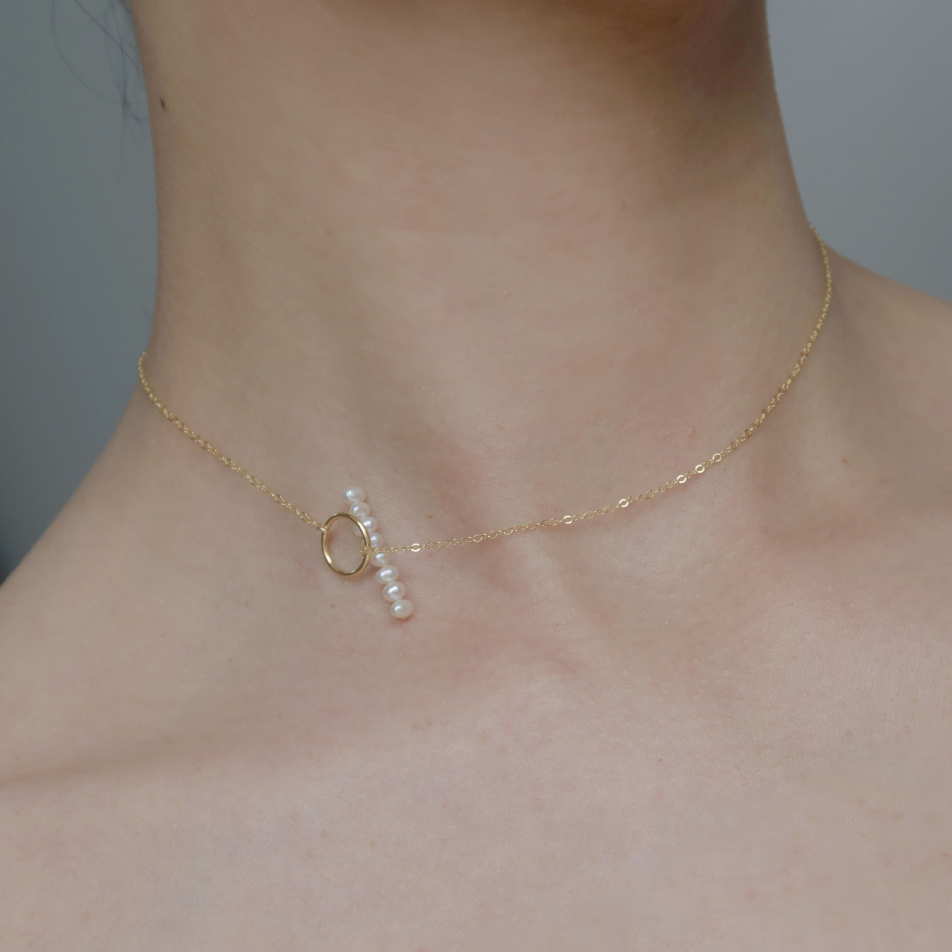 Luxury Magnetic Clasp Pearl Necklace For Women. Hypoallergenic, Fine Dainty Choker Designed For Comfort & Confidence. Europe’s Top Trending 2026 Pear_voghion.com
