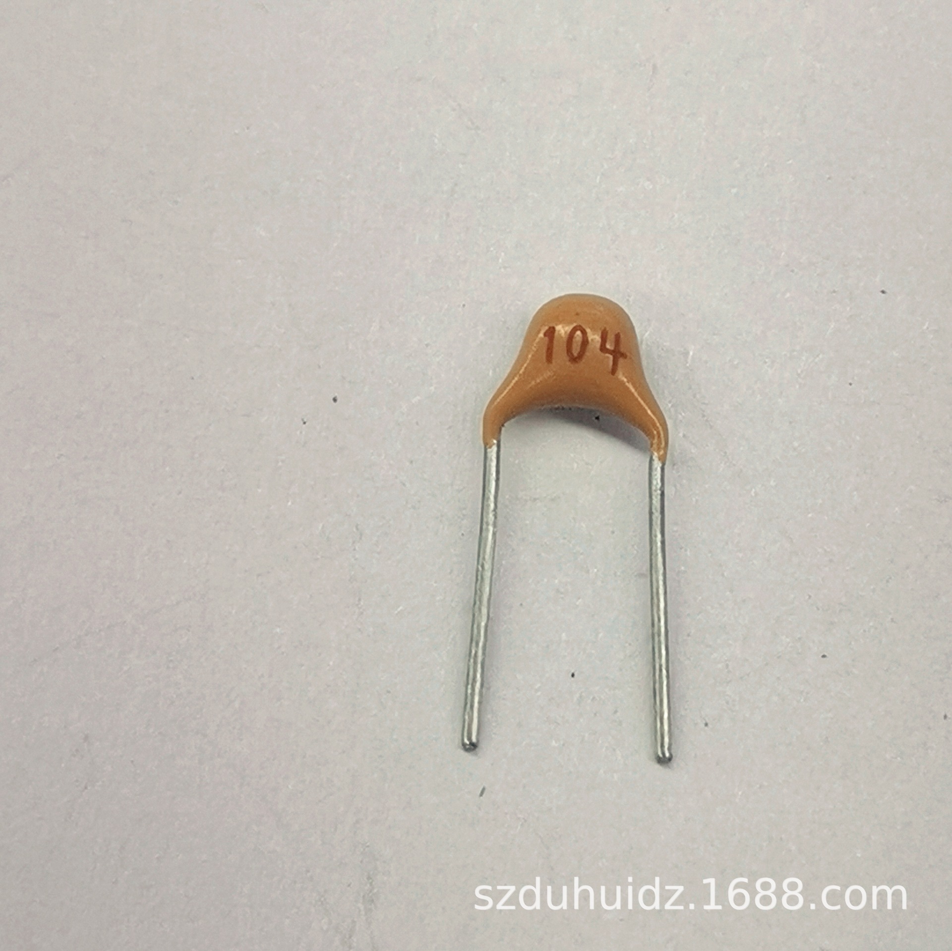 陶瓷电容径向独石电容 104 50V 0.1uF P5.08mm