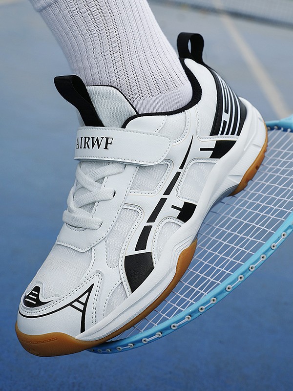 Fábrica de zapatos de Fujian tienda de fábrica de zapatos de bádminton para niños nuevos zapatos de tenis ligeros zapatos de tenis de mesa zapatos deportivos comercio exterior transfronterizo