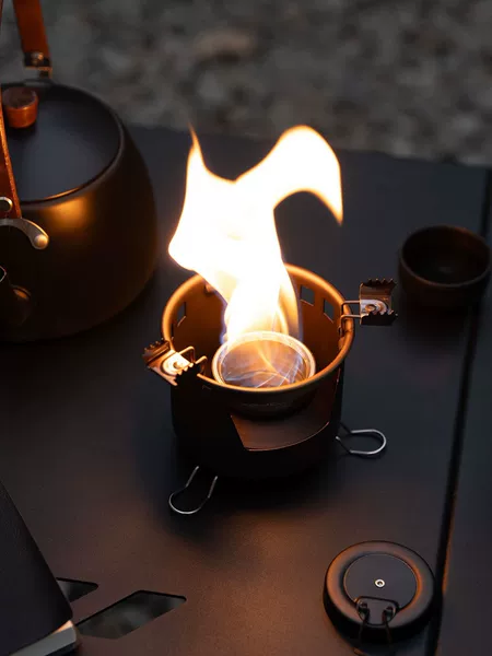Outdoor Simple Portable Mini Liquid Alcohol Stove for Camping, Picnics, Cycling, Barbecue, Fishing, and Water Boiling