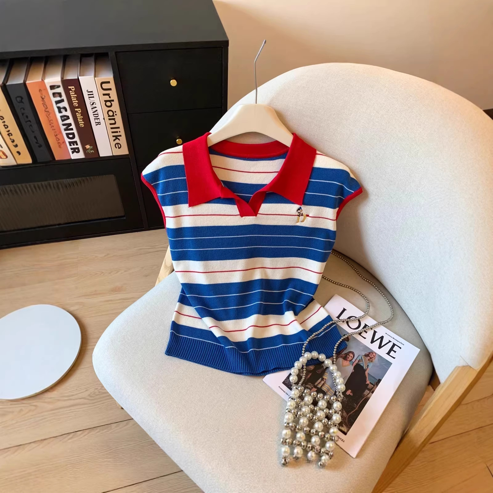 Áo thun nữ cổ polo sọc kẻ tay lỡ phong cách thể thao — Vàng cổ áo chi tiết 2