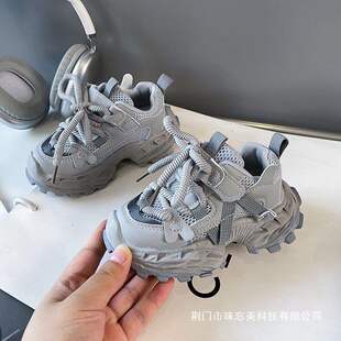 ��ͯЬ�Ӵ����¿���Ůͯ�\��Ь͸���p�W����ܛ�׳����r���ϵ�Ь