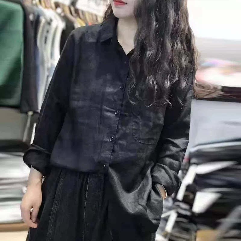 Европейская рубашка больших размеров из хлопка и льна, новинка 2025 года, ретро-отложной воротник, однотонная художественная свободная универсальная женская рубашка в гонконгском стиле