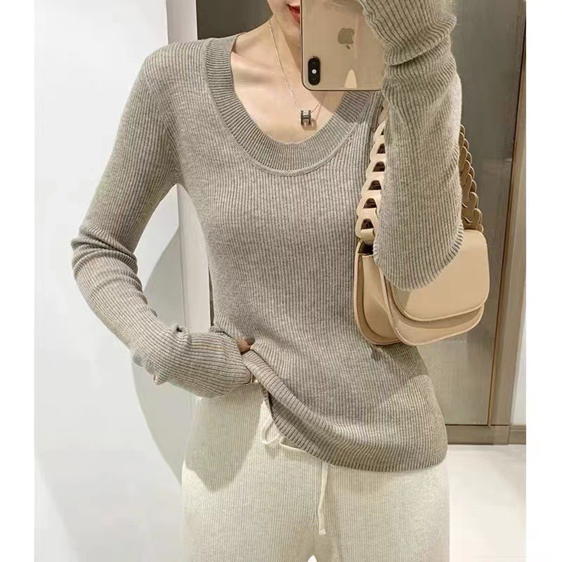 2022 Autumn Sweater the republic of korea Dongdaemun Exposed collarbone Self cultivation Show thin Long sleeve Solid Base coat