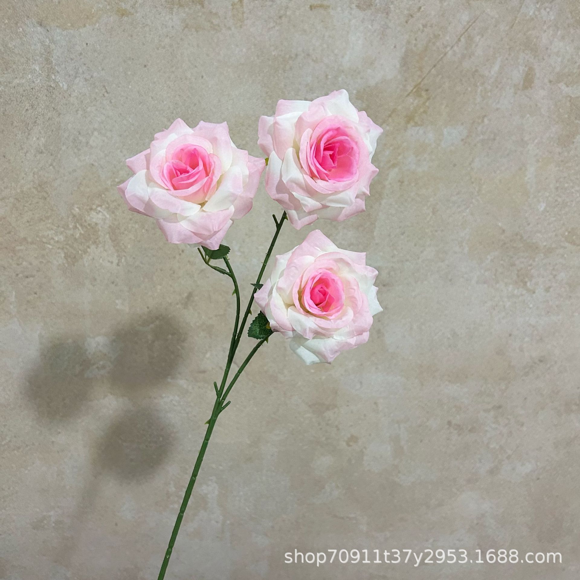 잎이 있는 핑크 하트